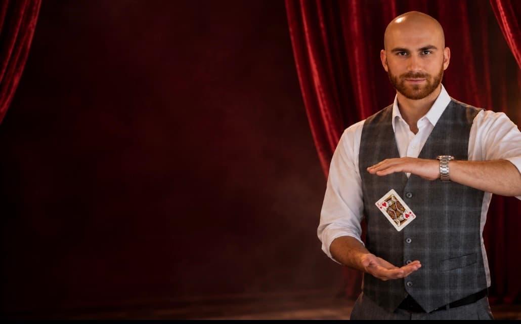 Dylan Looper, professional magician